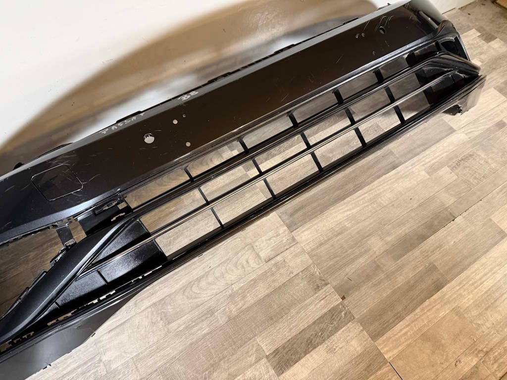 VW PASSAT B8 FACELIFT - náraznik 4xPDC - LB7R - 3G0807221E - 9