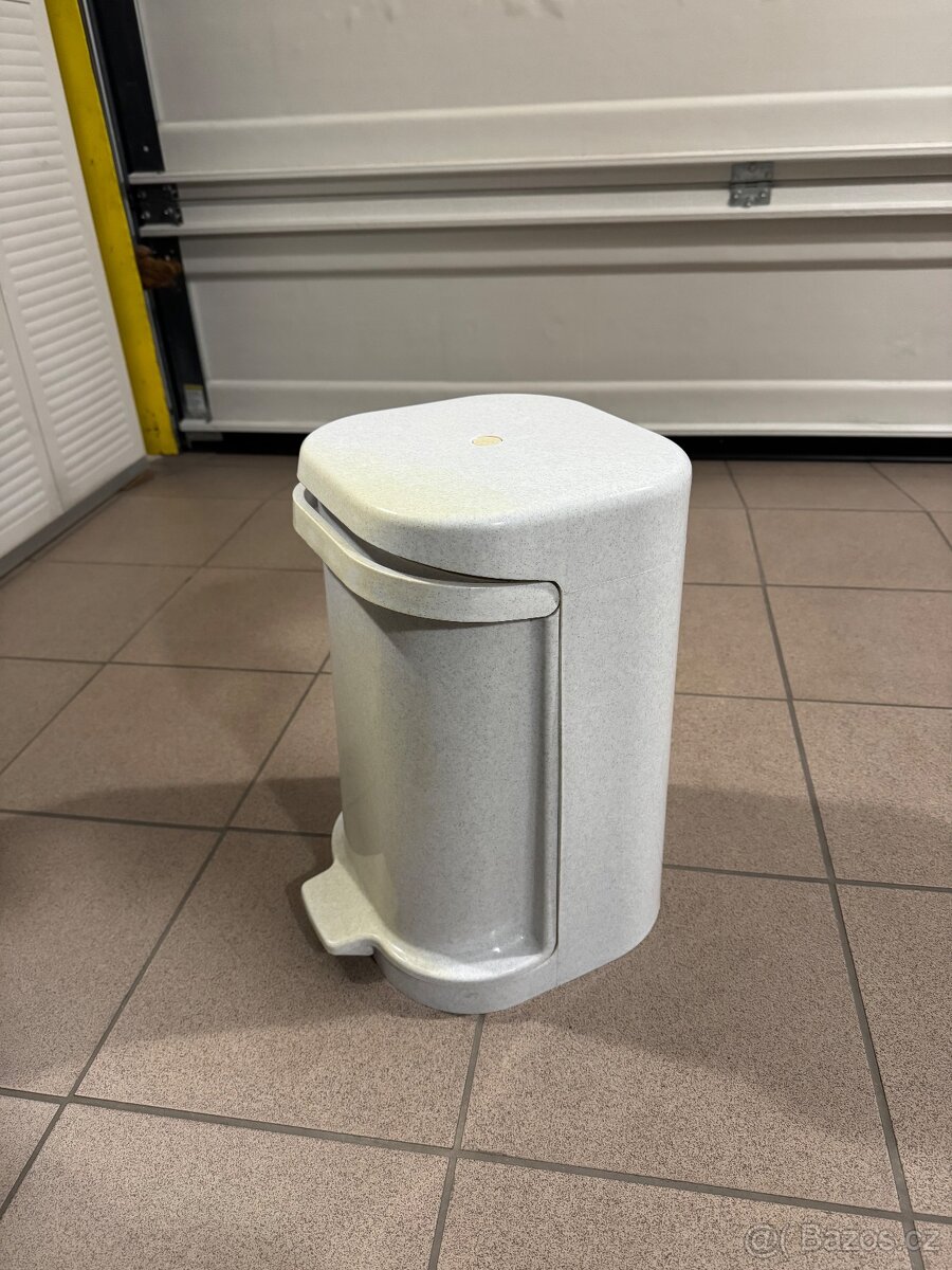 Retro nášlapný koš 25 l – bílý - 9