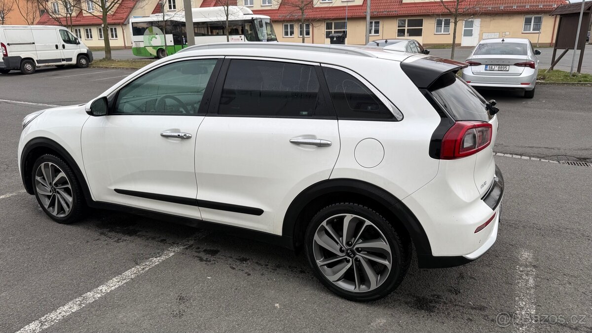 KIA Niro 1.6 HEV DCT - 9