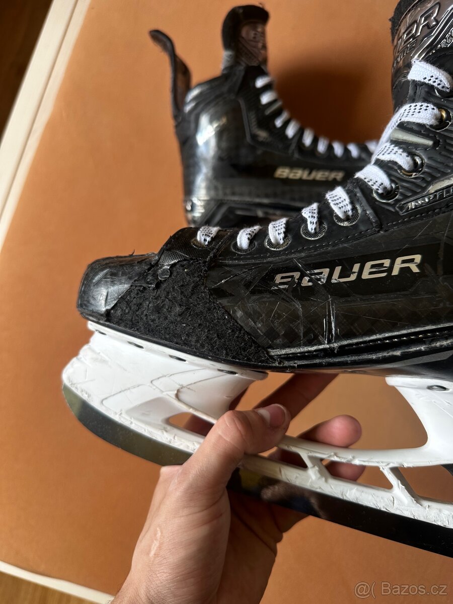 Brusle Bauer Supreme Mach - 9