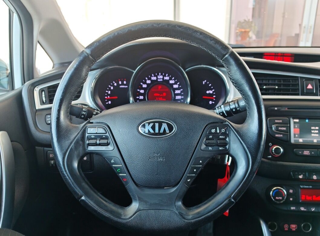 Kia Ceed SW 1.6 CRDI 100kW GOLD AT - 9