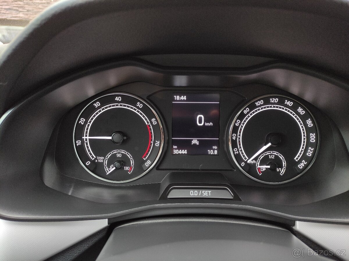 Škoda Scala hezká udržovaná 30 tis. Km. Kamera - 9