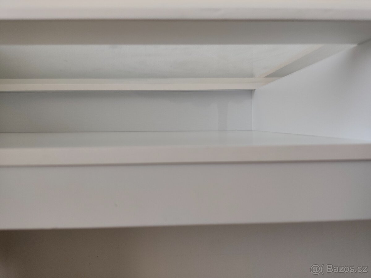 Konzolový stolek - 9