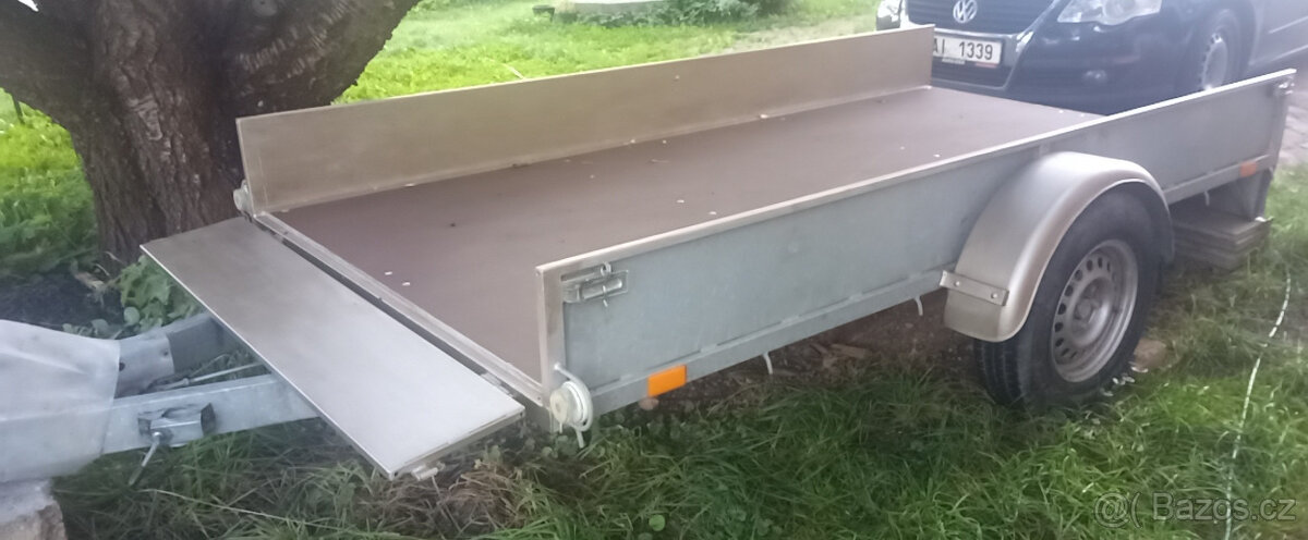 PŘíVĚS NÁKLADNÍ VALNíKOVÝ - 9