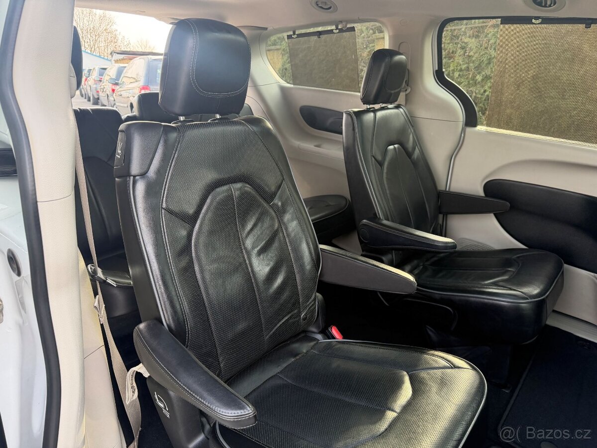 Chrysler Pacifica 3,6 RU Panorama Limited 2018 - 9