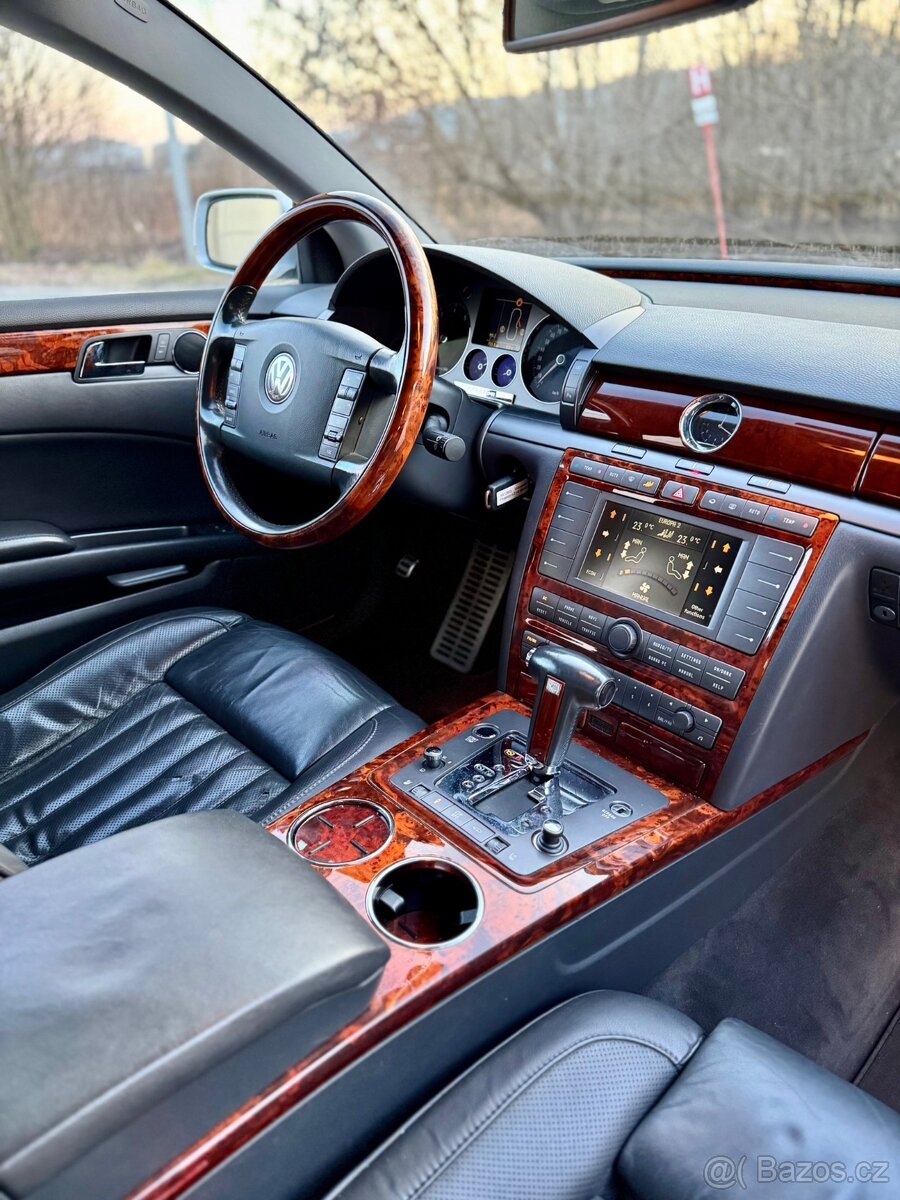 VW PHAETON 4.2 V8 4Motion - 9