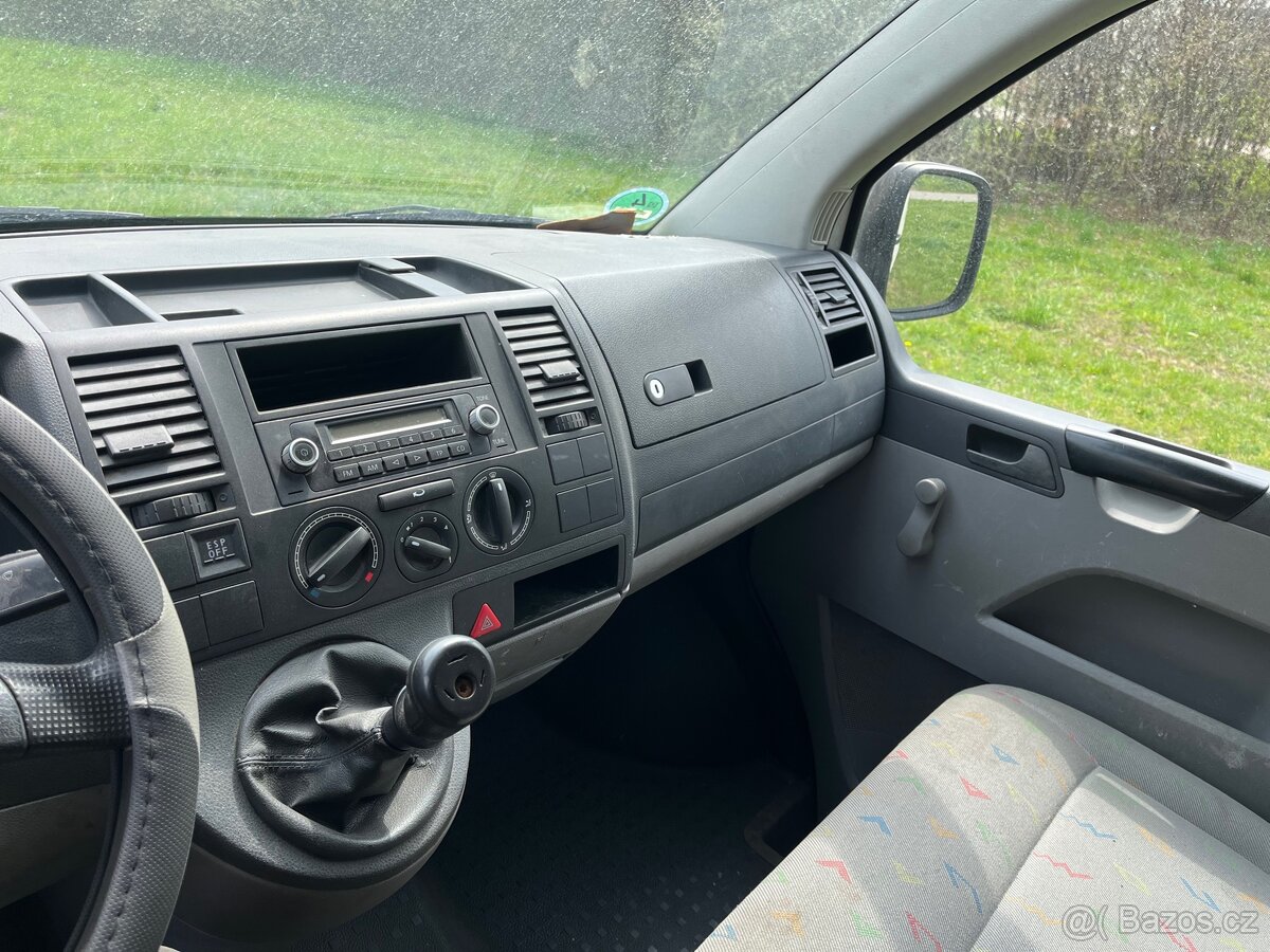 Volkswagen Transporter - 9