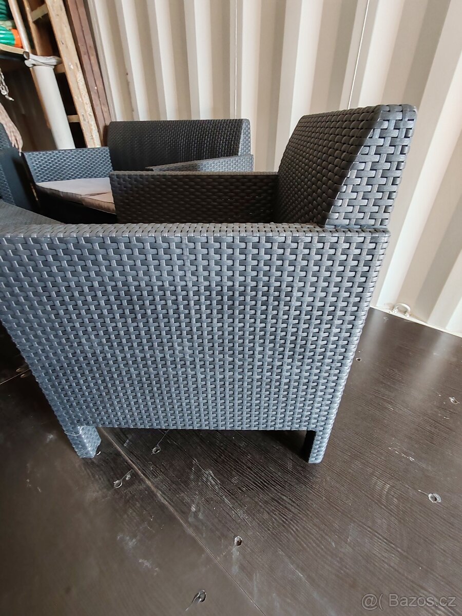 Prodám Zahradní set ratanového nábytku - 9