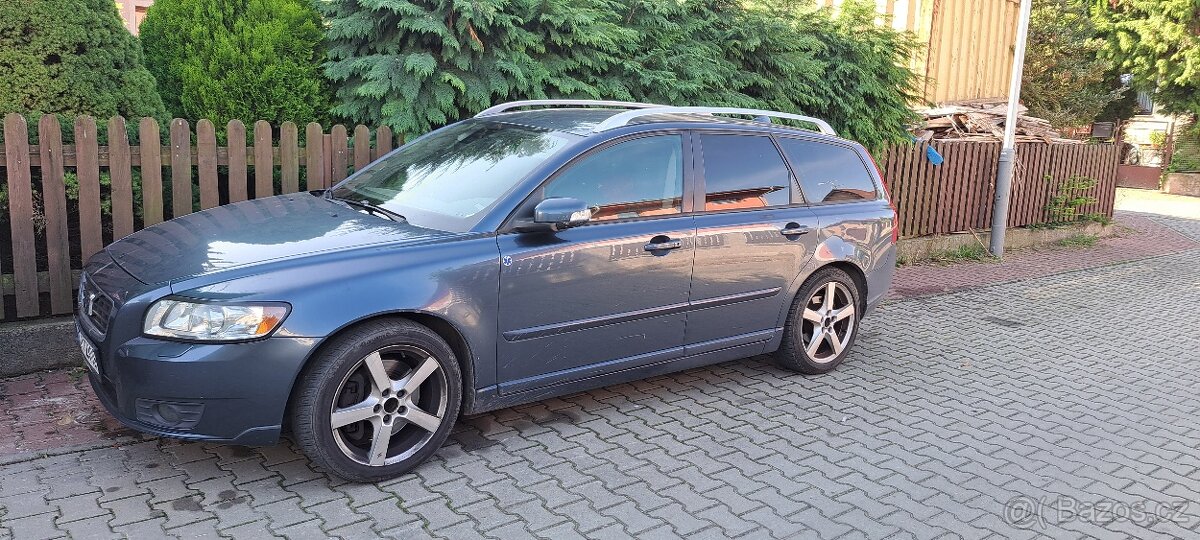 Volvo v50 d5 - 9