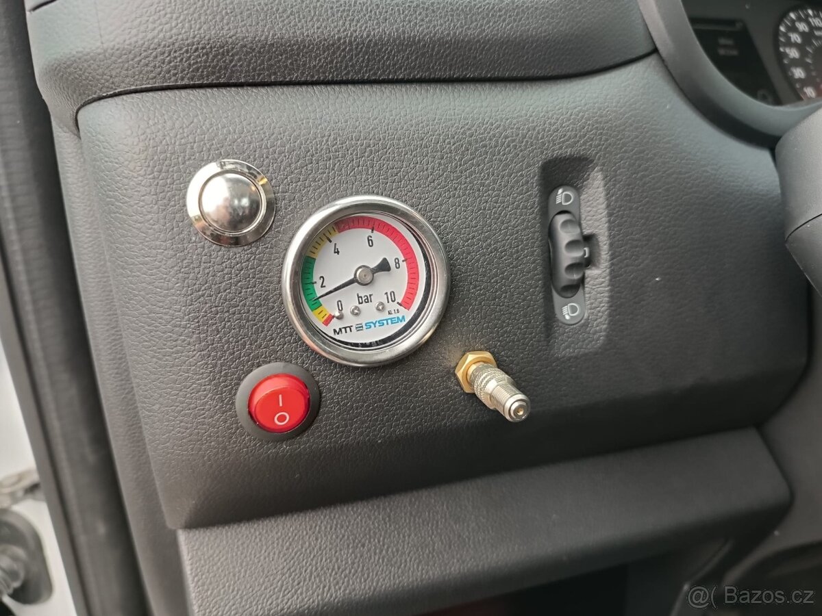 Prodám Renault Master 2.3DCi 120 kW odtahový speciál - 9