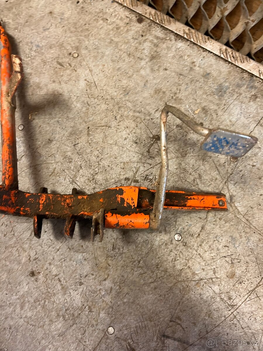 Kříž Jawa pionýr 20 - 9