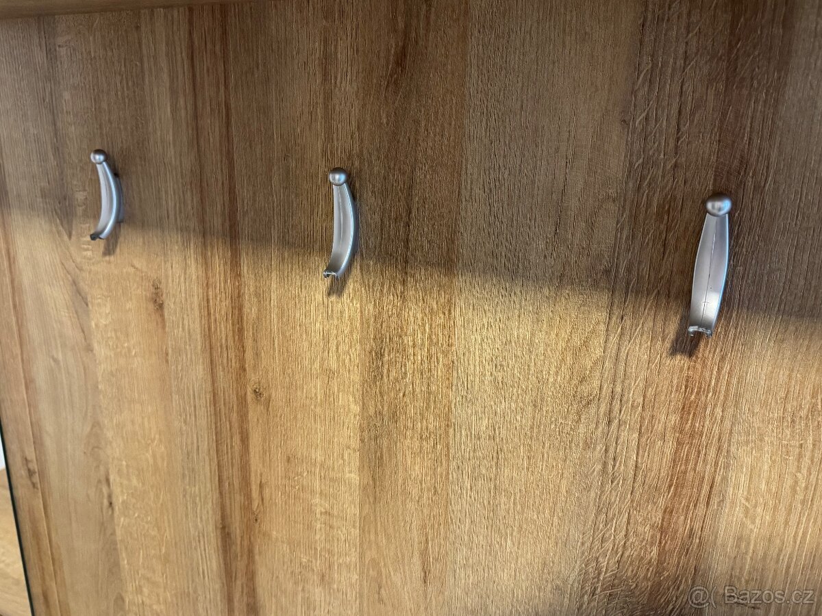 Předsíňová stěna - 9