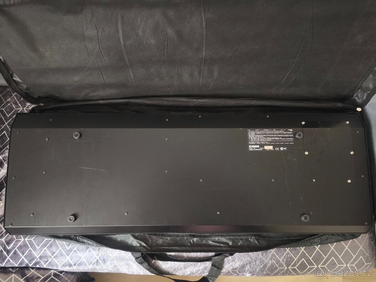 Yamaha S30 - 9