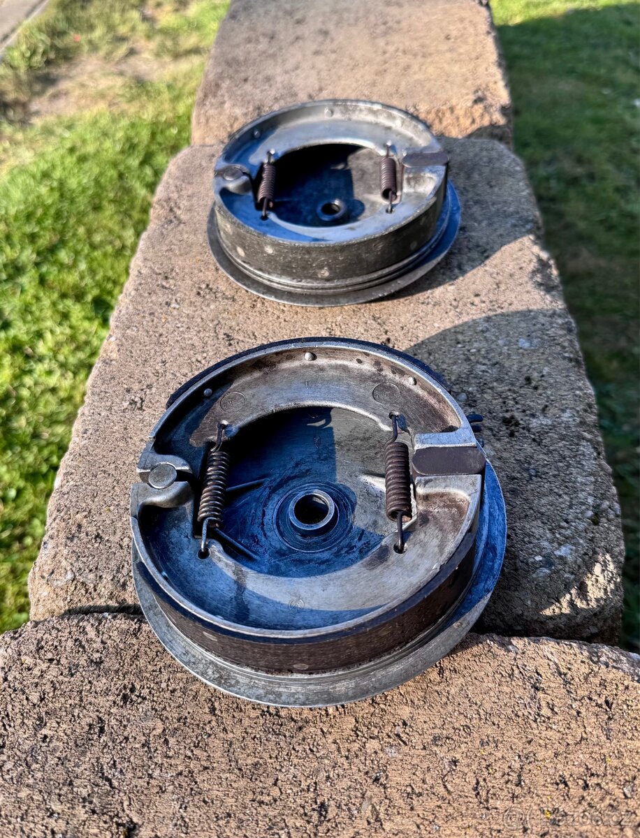 Jawa 250 350 pérák, Ogar 350 - přední brzda 150mm - 9