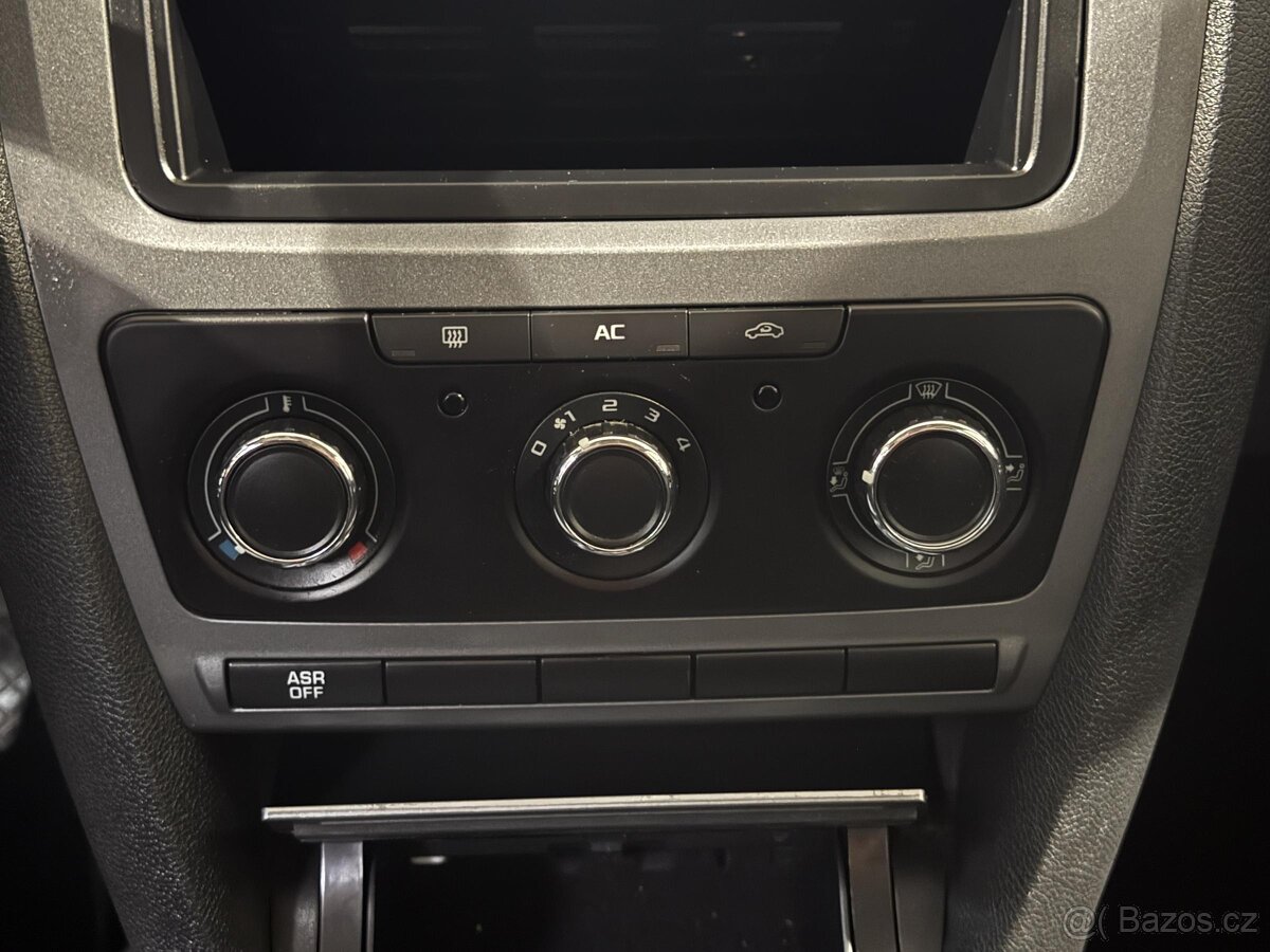 Škoda Octavia II 1.6i , 75 kW benzín, 2011 - 9