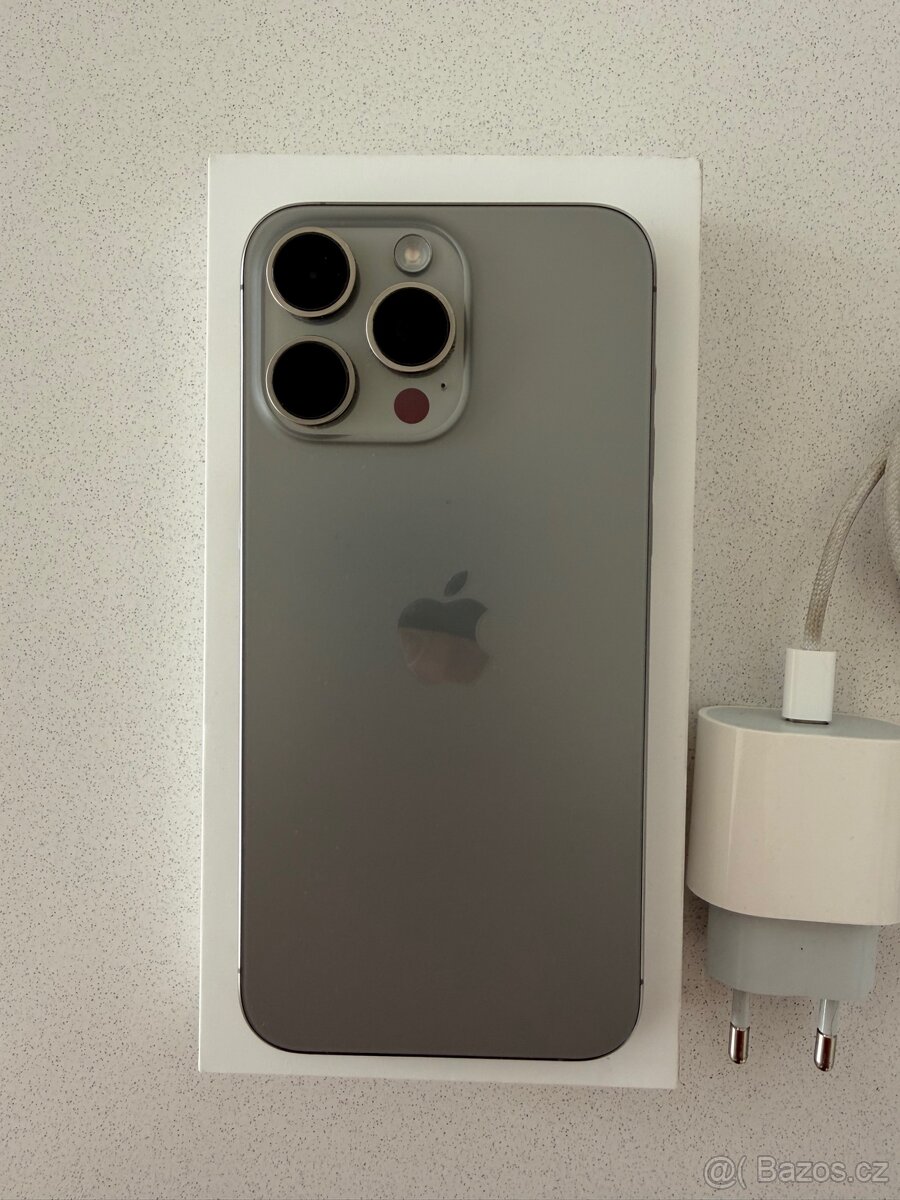 Prodám IPhone 15 Pro Max 256GB - 9