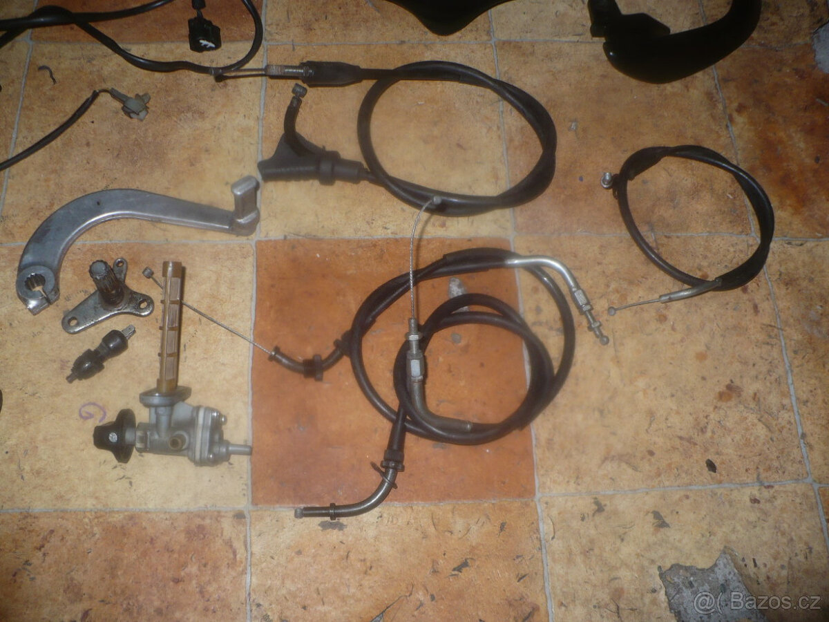 suzuki Gsx 600/750 f r. 95/00 -díly - 9