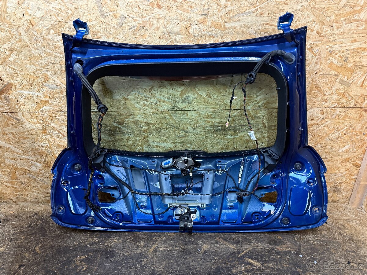 VÍKO KUFRU PÁTÉ DVEŘE AUDI A1 8X LX5Q - 9