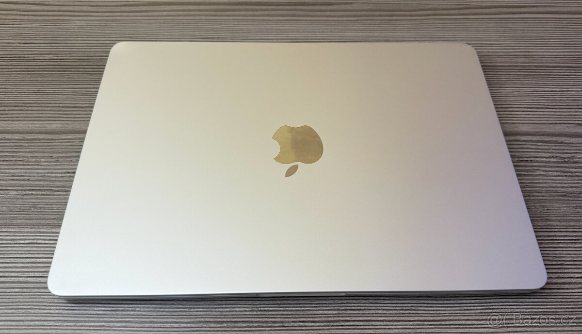 MacBook Air 13" 2024 M3 8GB 256GB stříbrná, 100% baterie - 9