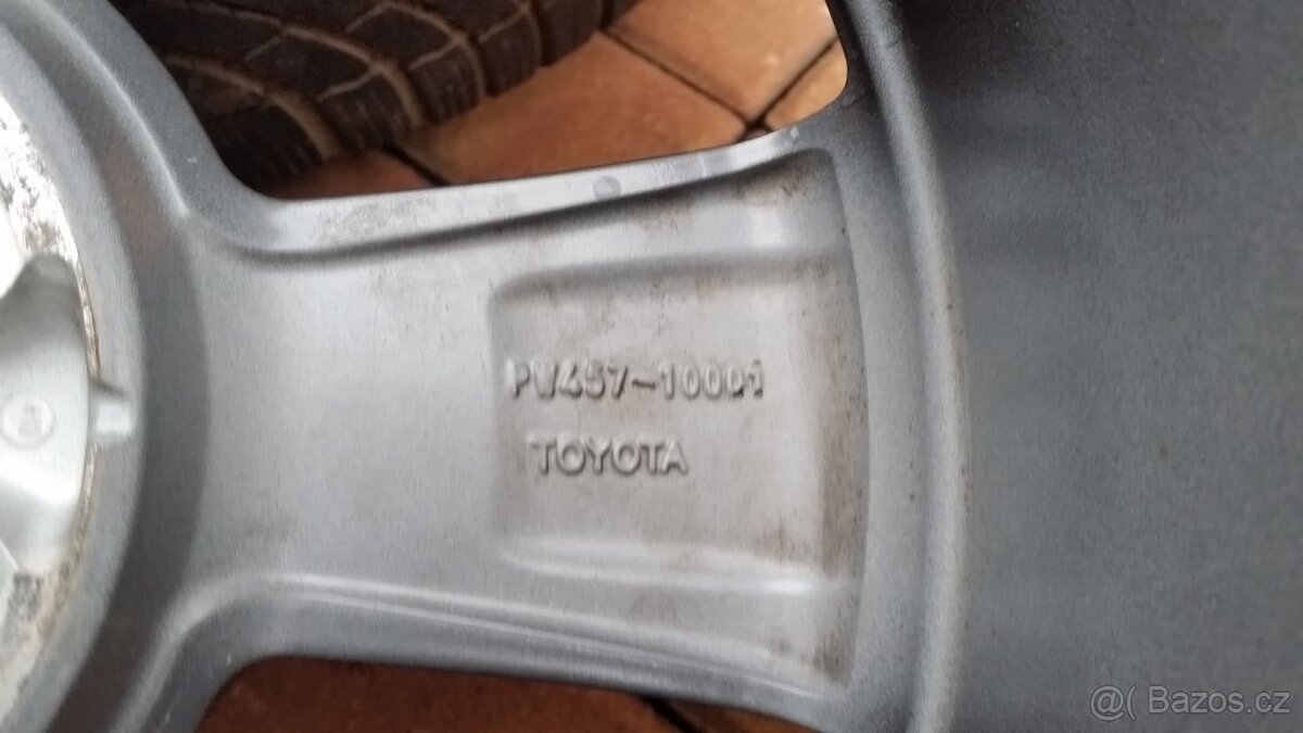 zimní sada TOYOTA C-HR R17 pneu 215/60/17 BICOLOR - 9