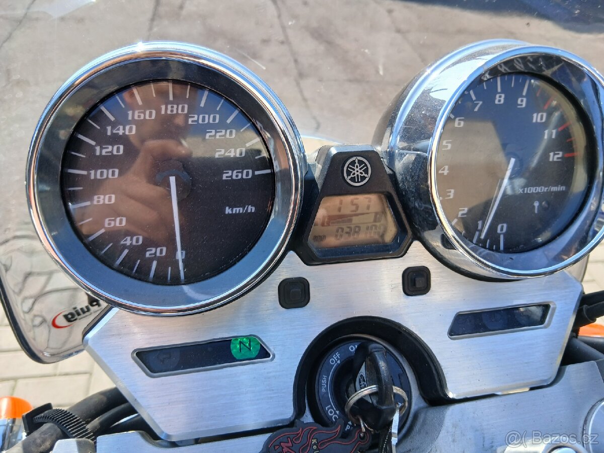 Yamaha xjr 1300 - 9