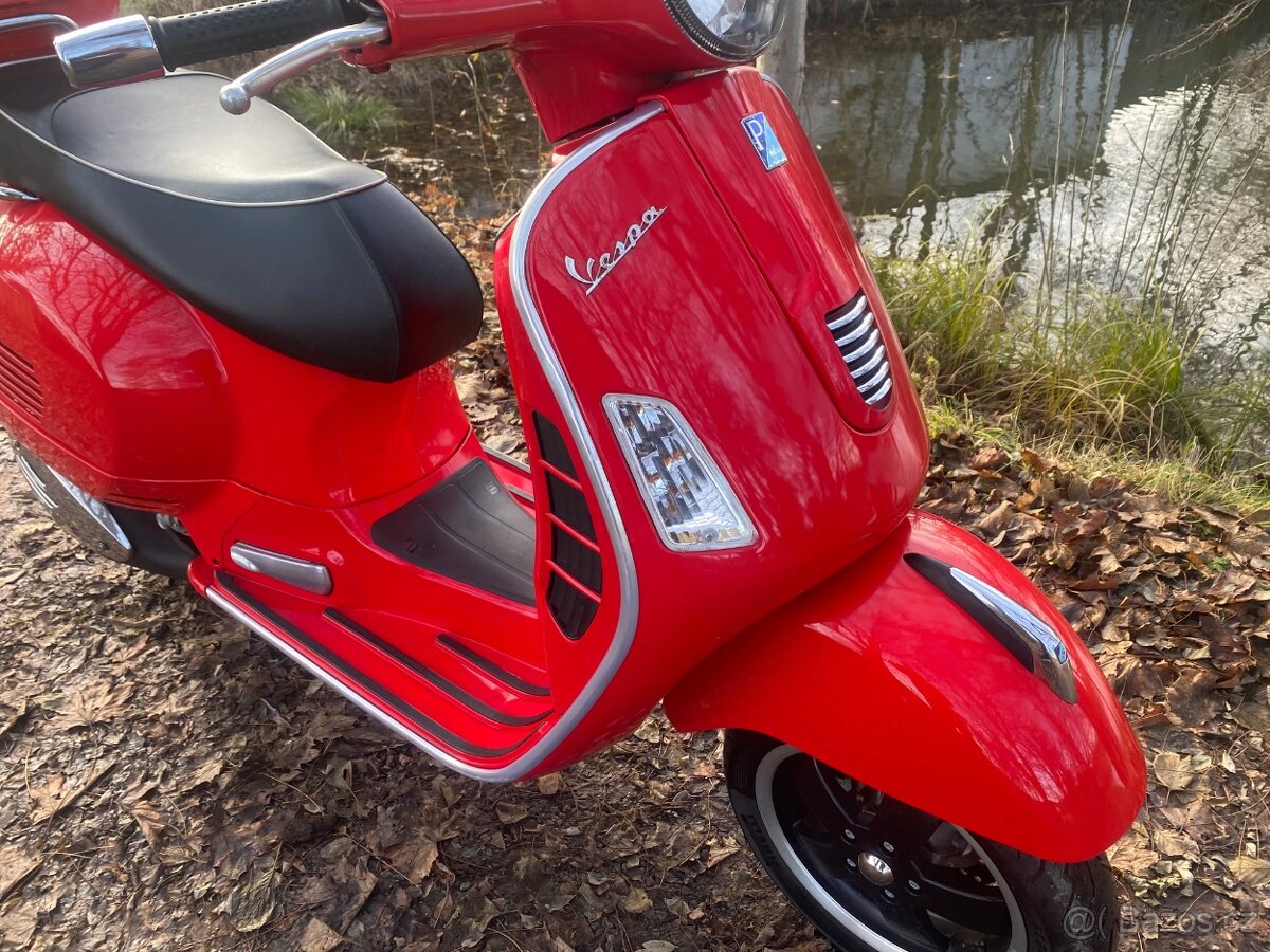 Vespa Gts 300 Super - 9