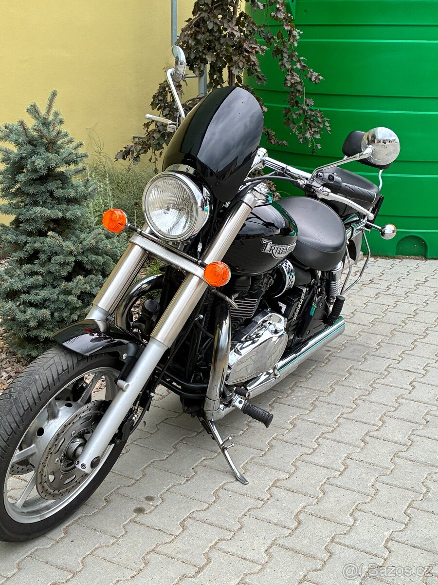 Triumph SPEEDMASTER - 9