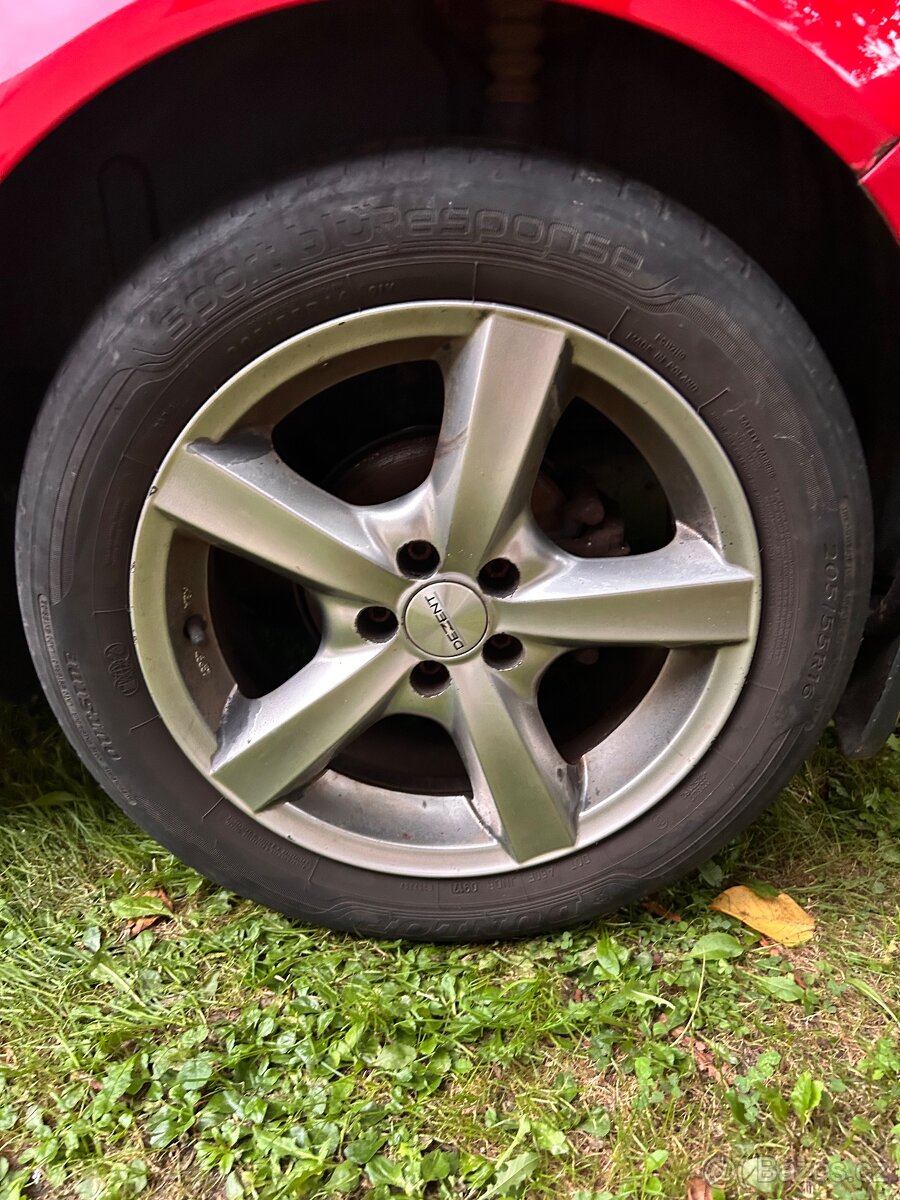 Volkswagen Golf IV 1.6 - 9