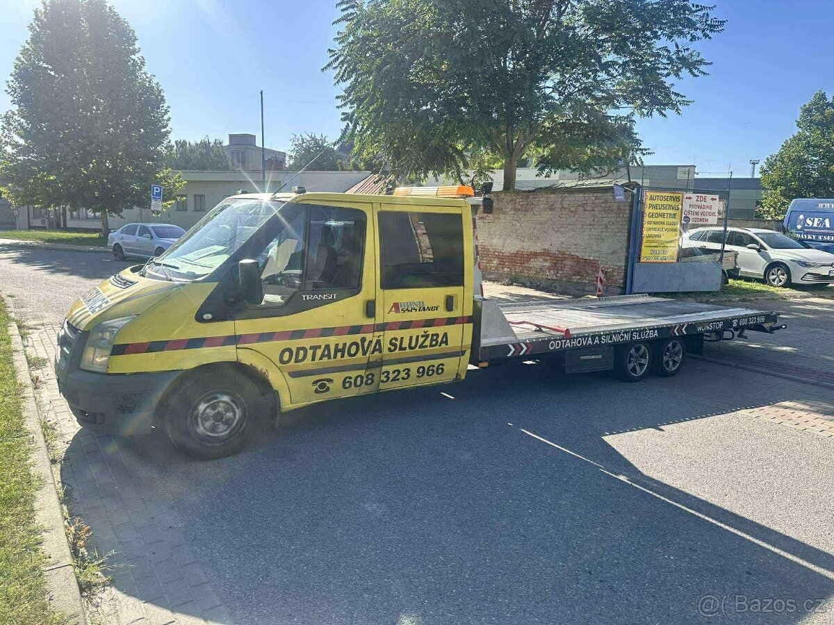 Prodám Ford transit odtahovy speciál - 9