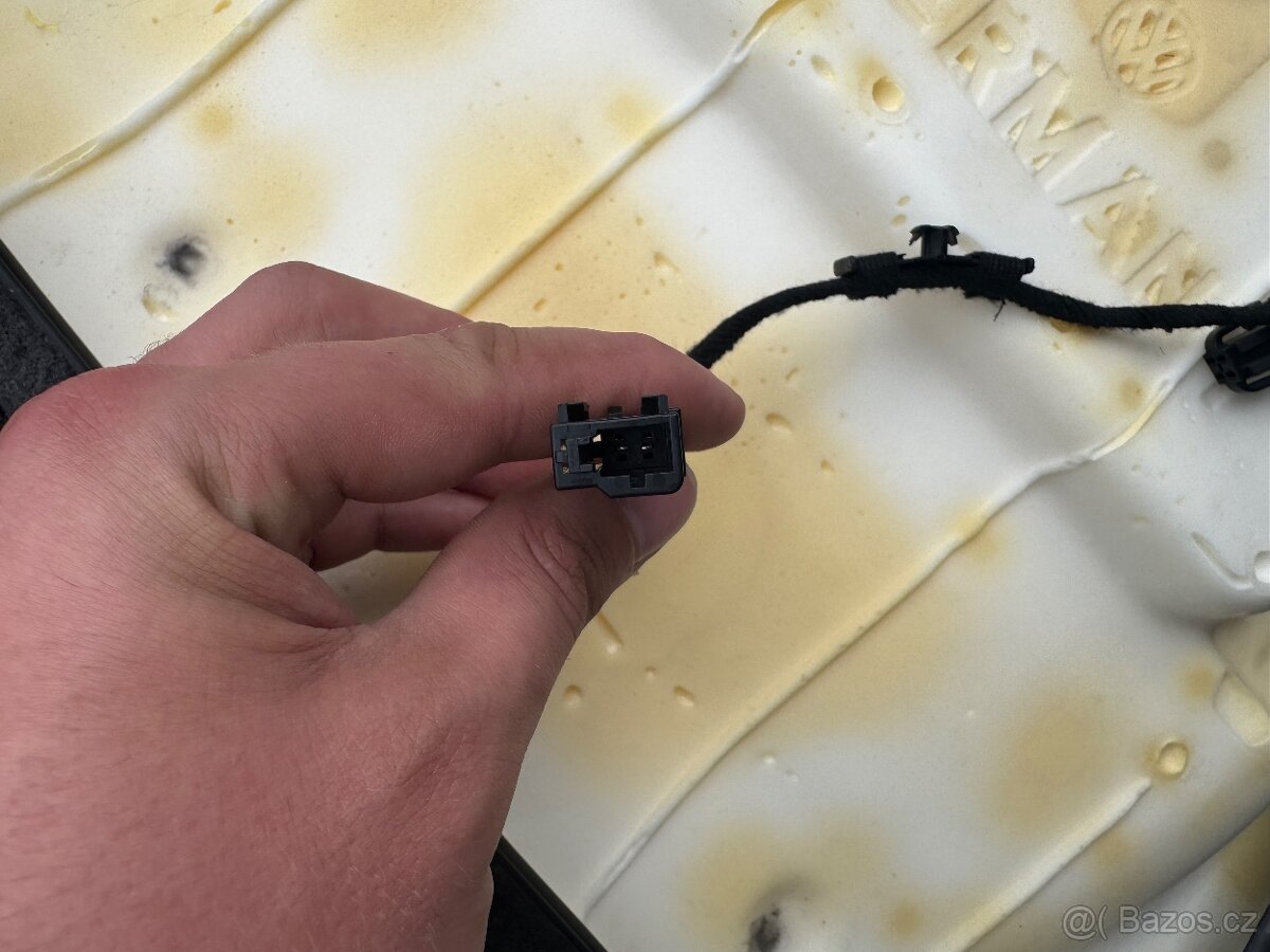 Vyhřívaný podsedák do VW Golf Cup - 9