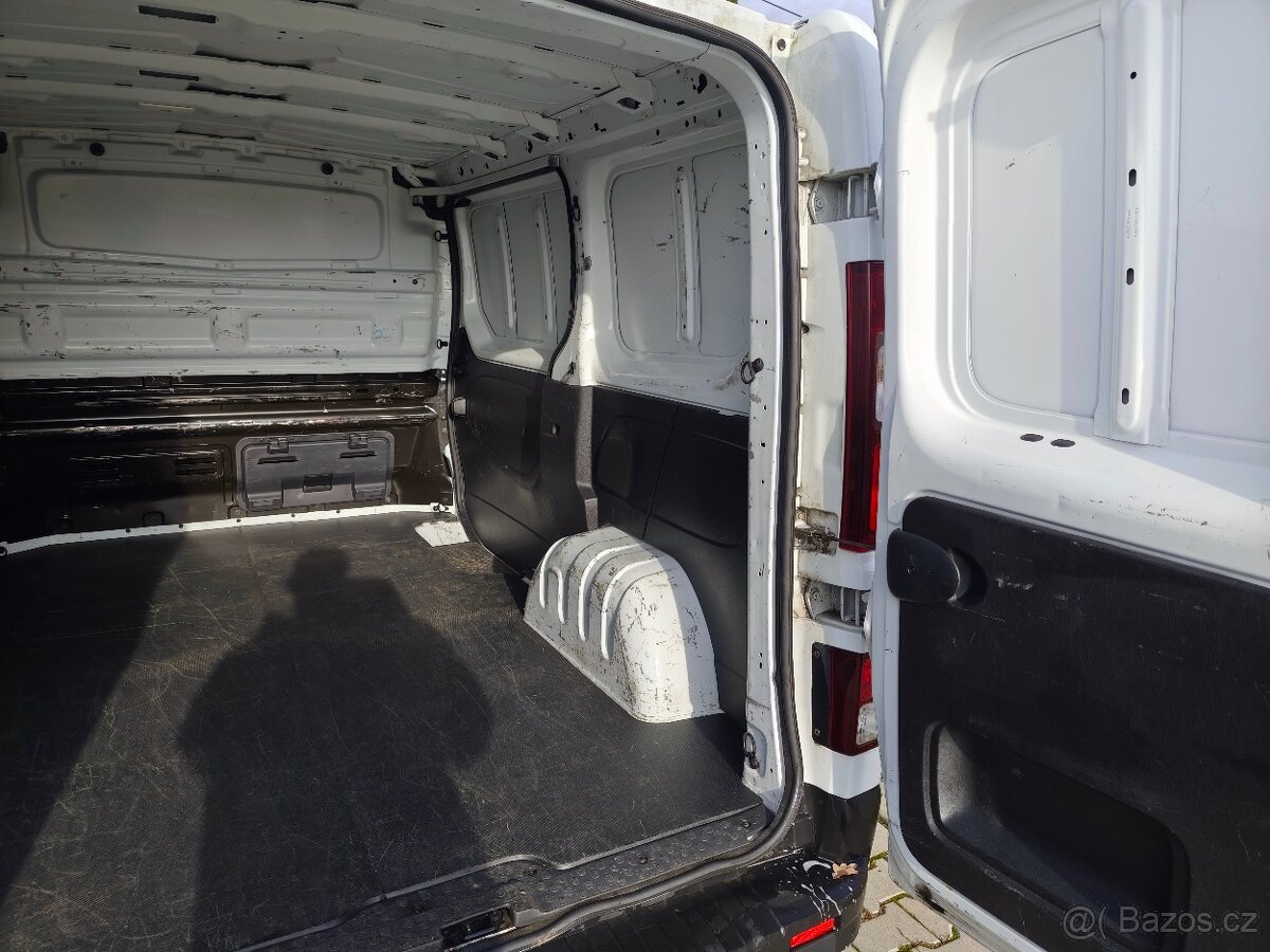 RENAULT TRAFIC 1.6 92kW NAJ. 133000KM ROK 2019 - 9