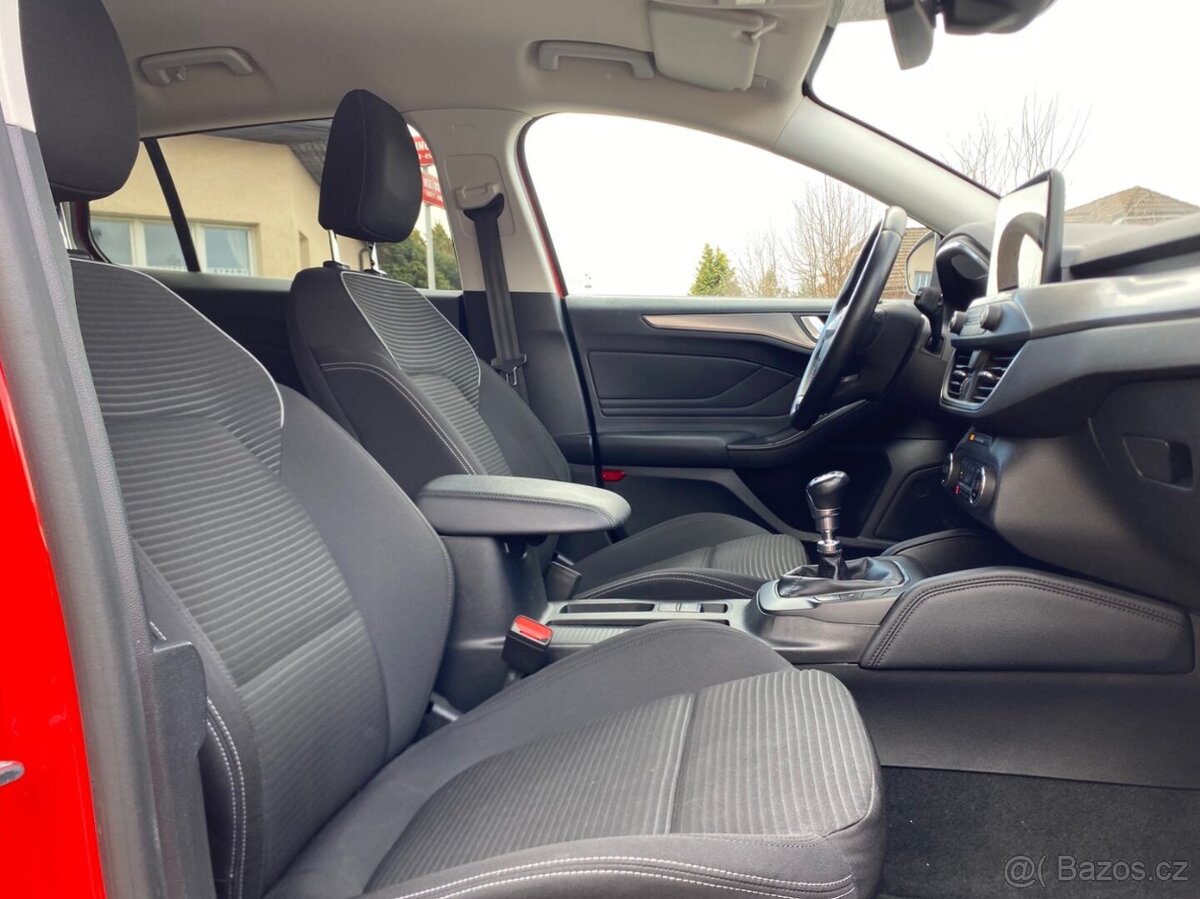 Ford Focus Turnier 1.5 EB Titanium 1. majitel 11/2019 - 9