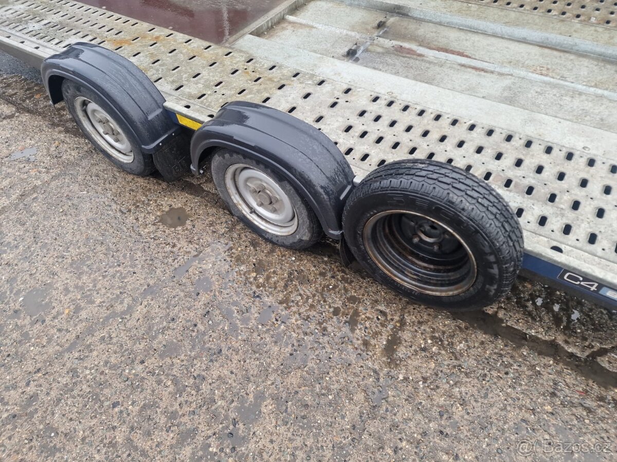 Brian James - autopřepravník - 9