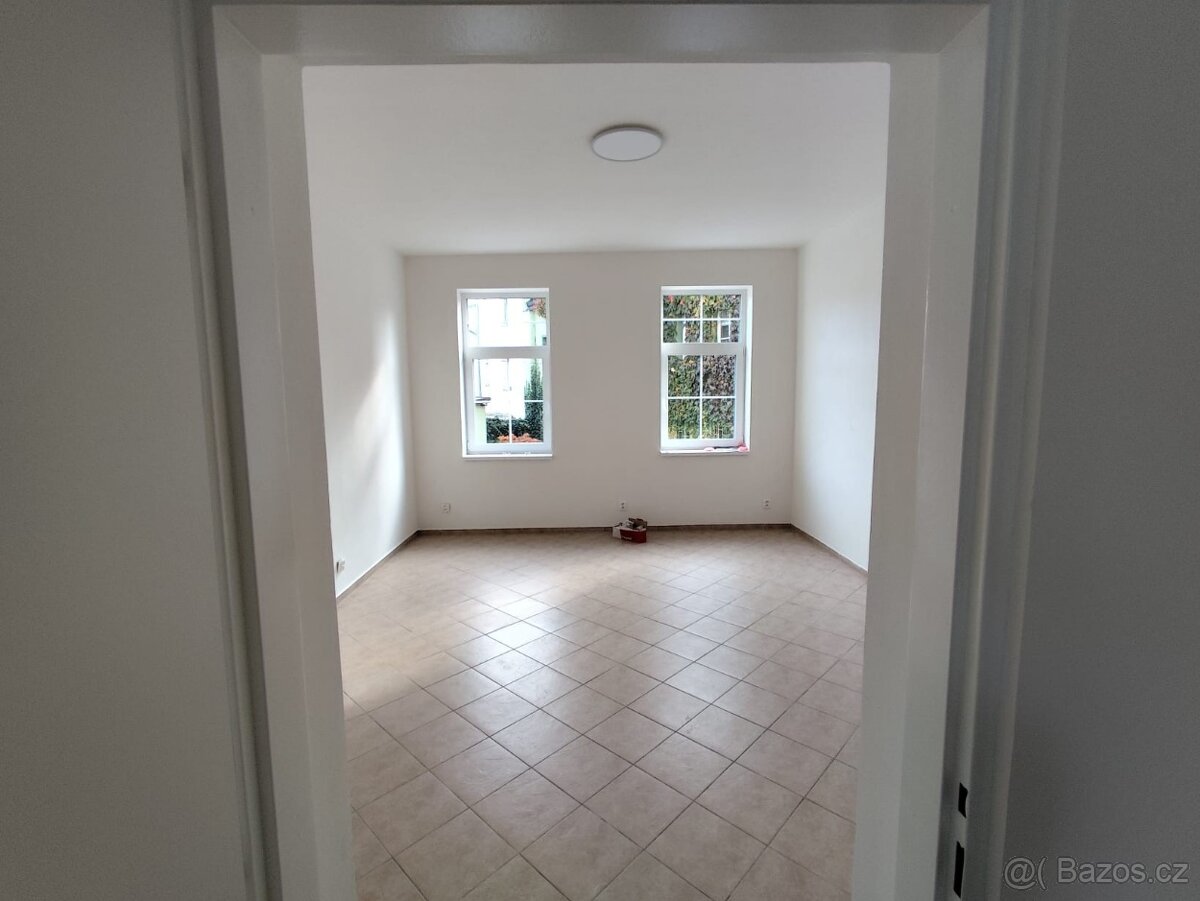 Pronájem bytu 1+1 43 m² - 9