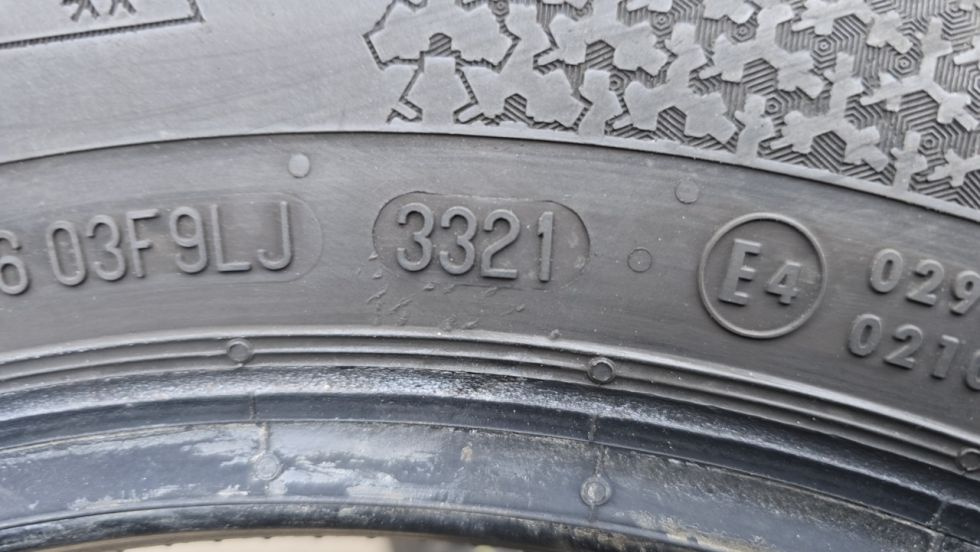 Zimní pneu 195/65/15 Continental - 9