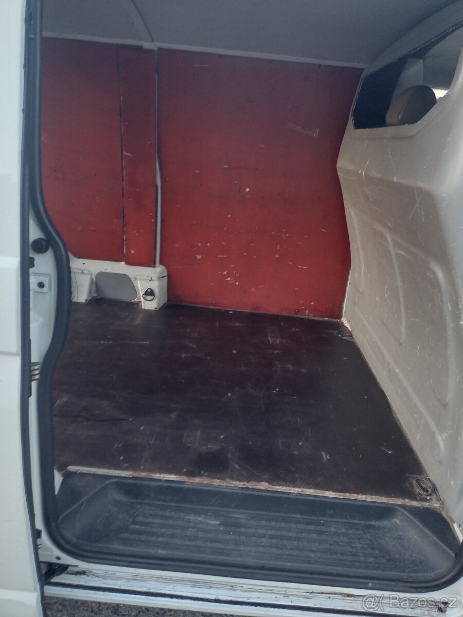 VW Transporter T5.1 2.0TDI -- 2012 - 9