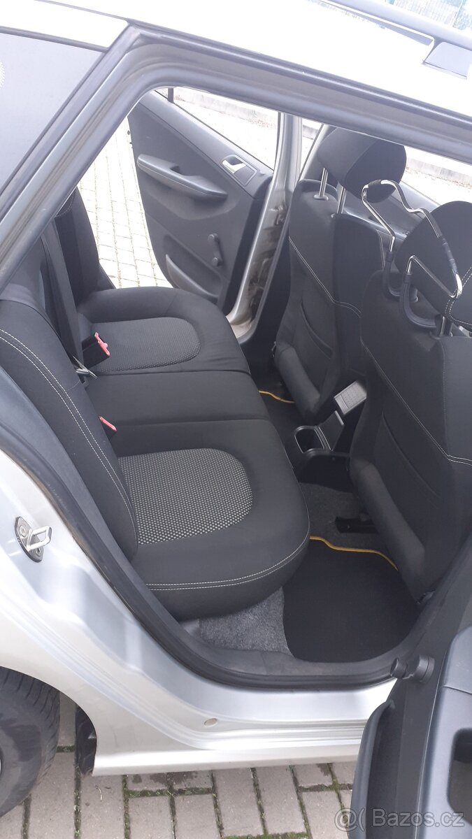 ŠKODA Fabia Combi 1.4 16V 59kw, NOVÁ STK a HOTOVÉ ROZVODY - 9