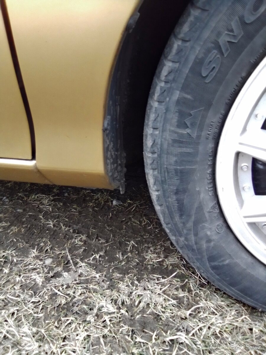 Suzuki Swift 1.3. - 9