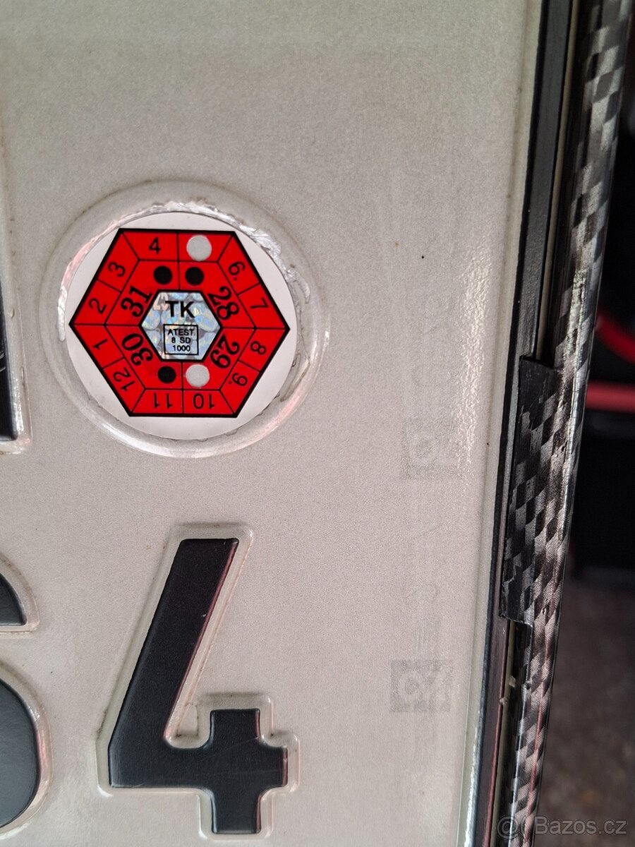 YAMAHA R1 2004 RN12 - 9