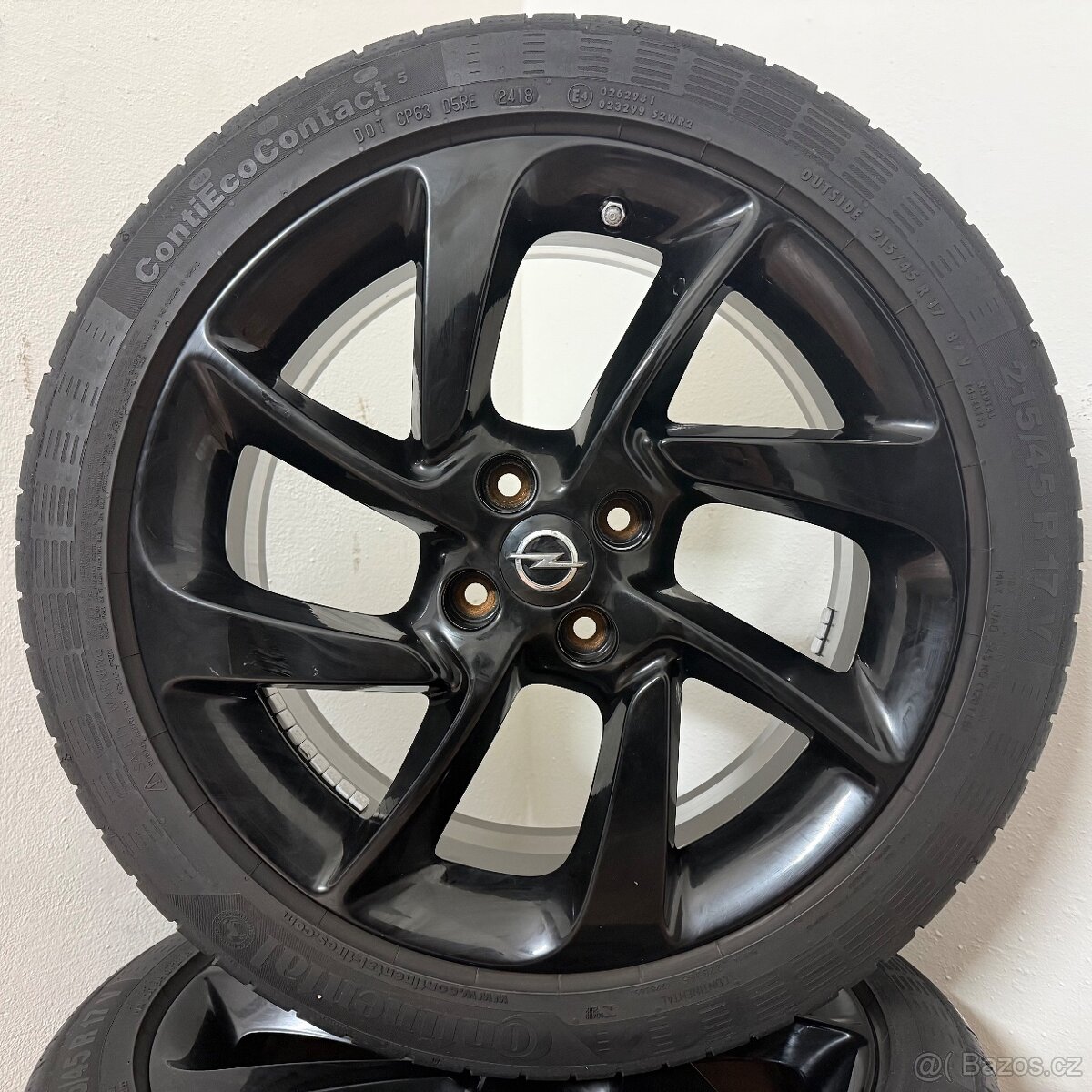 OPEL CORSA E 4x100 R17 ET44+LETNÍ 215/45R17 7/5mm - 9