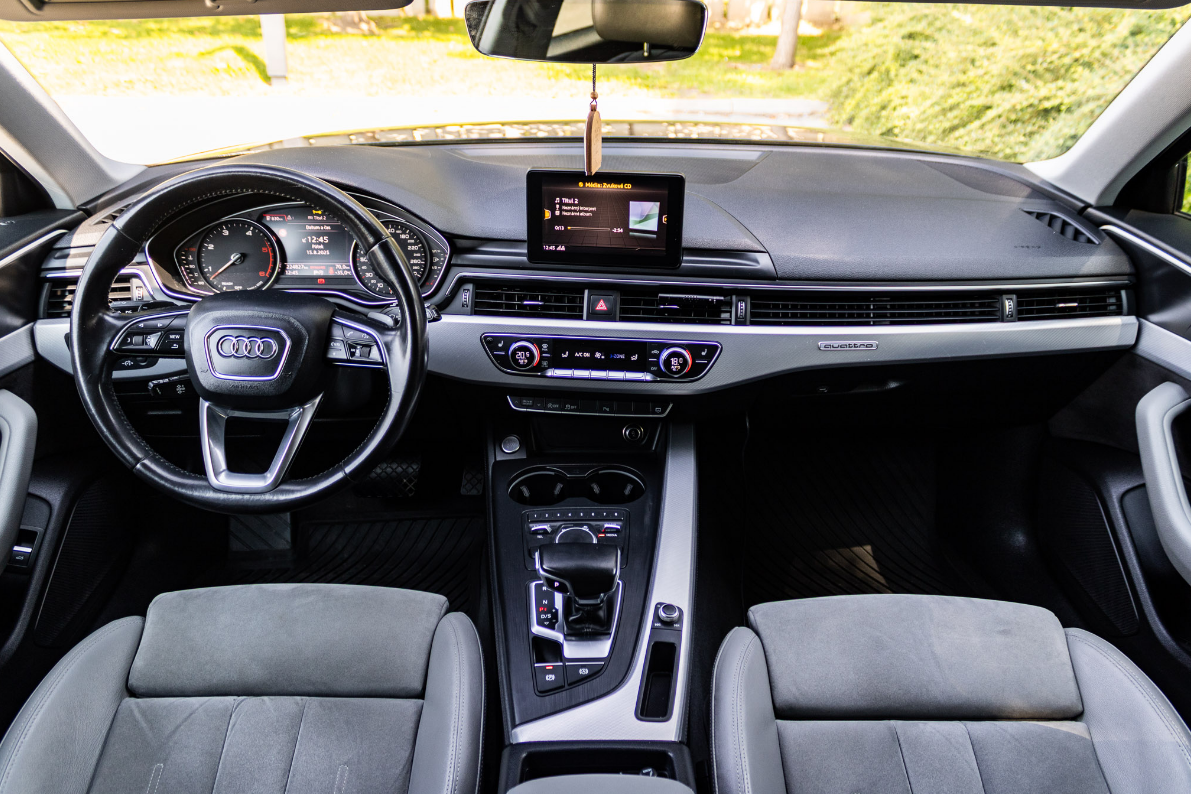 Audi A4 Avant 3.0 TDI 160kW quattro S tronic / TOP STAV / - 9