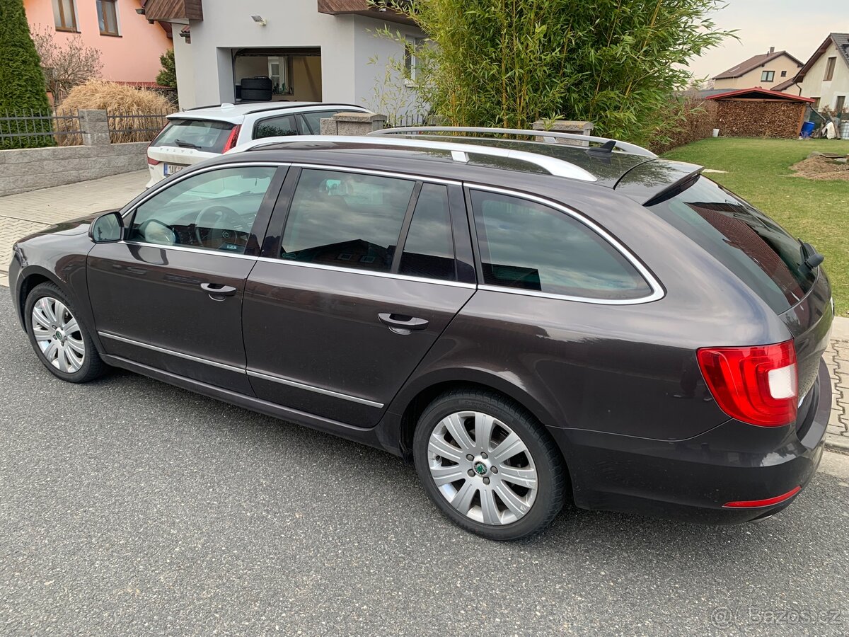 Škoda Superb 2.0tdi Combi DSG - 9