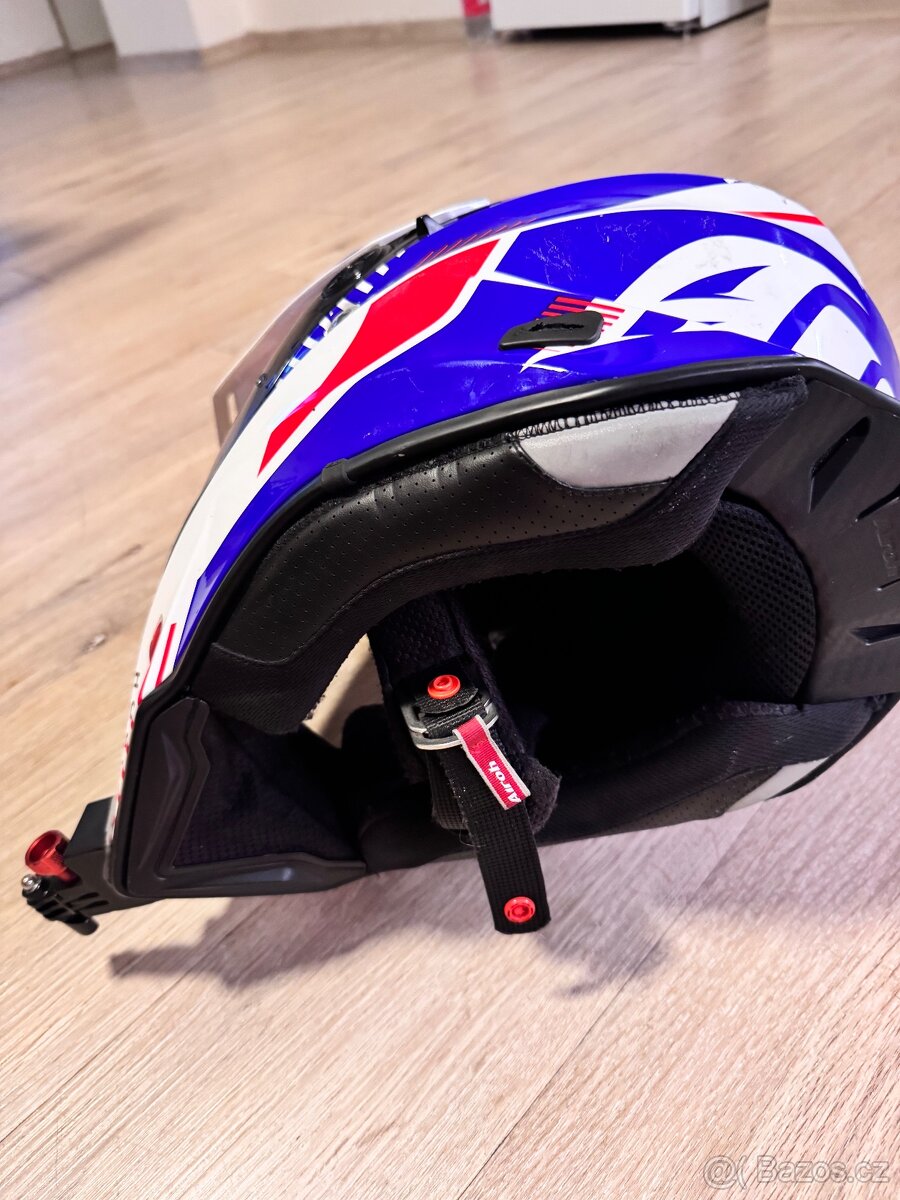 AIROH přilba COMMANDER Boost gloss white/blue - 9