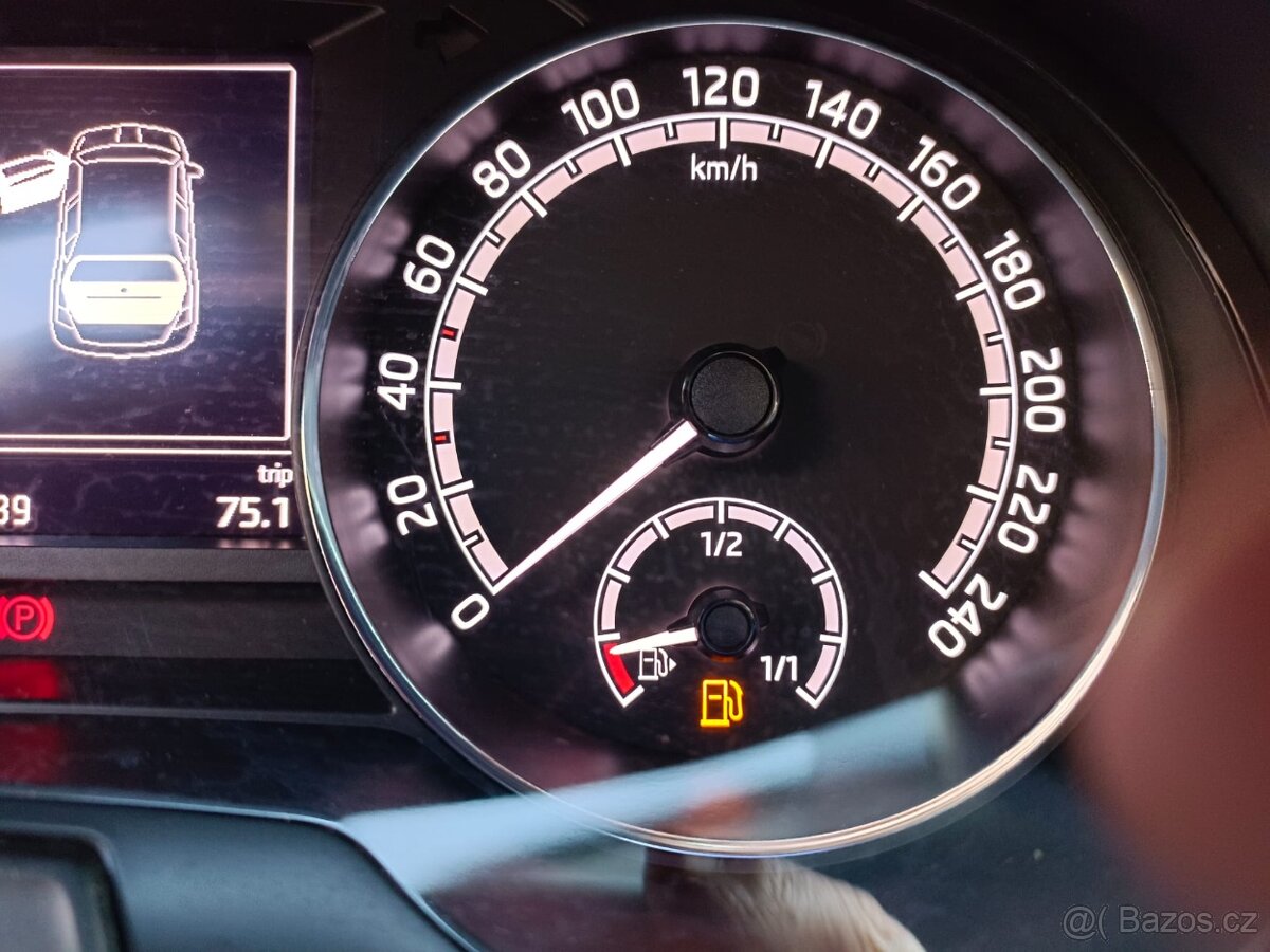 Prodám Fabia Edice 100 Style 1,0 TSI 70 kw - 9