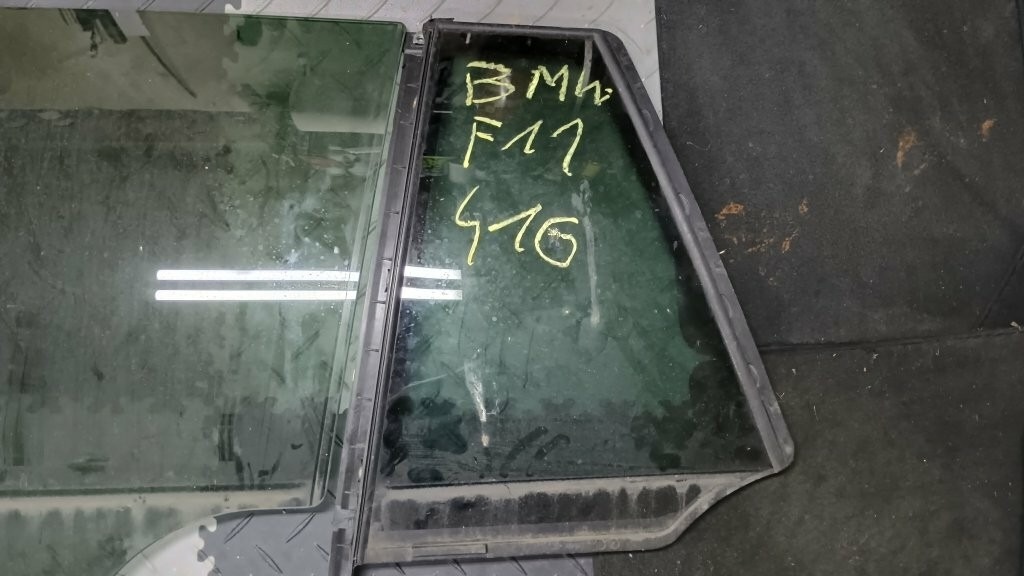 BMW 5 F10 F11 2010 - 2017 predna maska okno sklo okular - 9