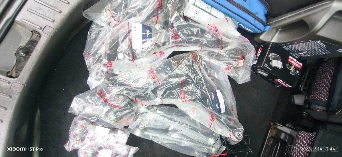 Ford C-MAX 1.6 benzín - 9