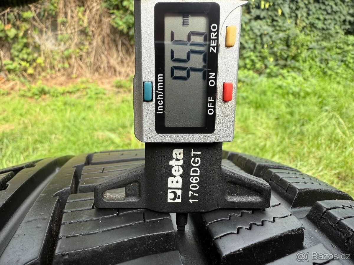 2x Zimní pneu Cooper Discoverer M+S - 235/60 R18 XL - 95% - 9