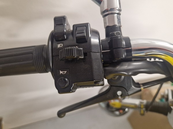 YAMAHA SR 400, 60th Anniversary - 9