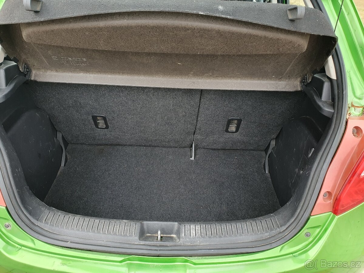 Mazda 2. 1.3i nová stk - 9