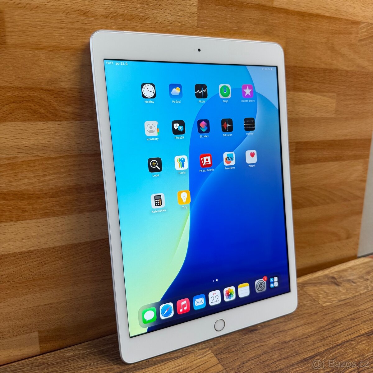 iPad 8 Cellular 128GB, bílý (12 měsíců záruka) - 9